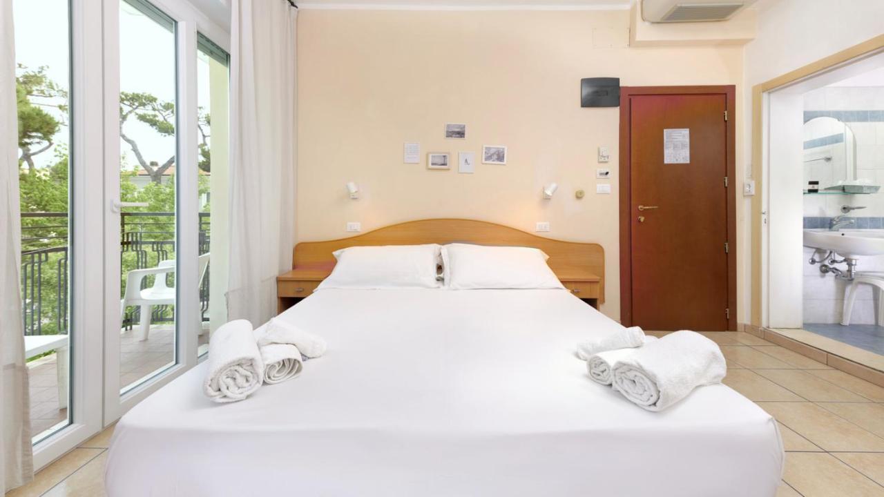 Hotel Arlecchino ריצ'יונה מראה חיצוני תמונה