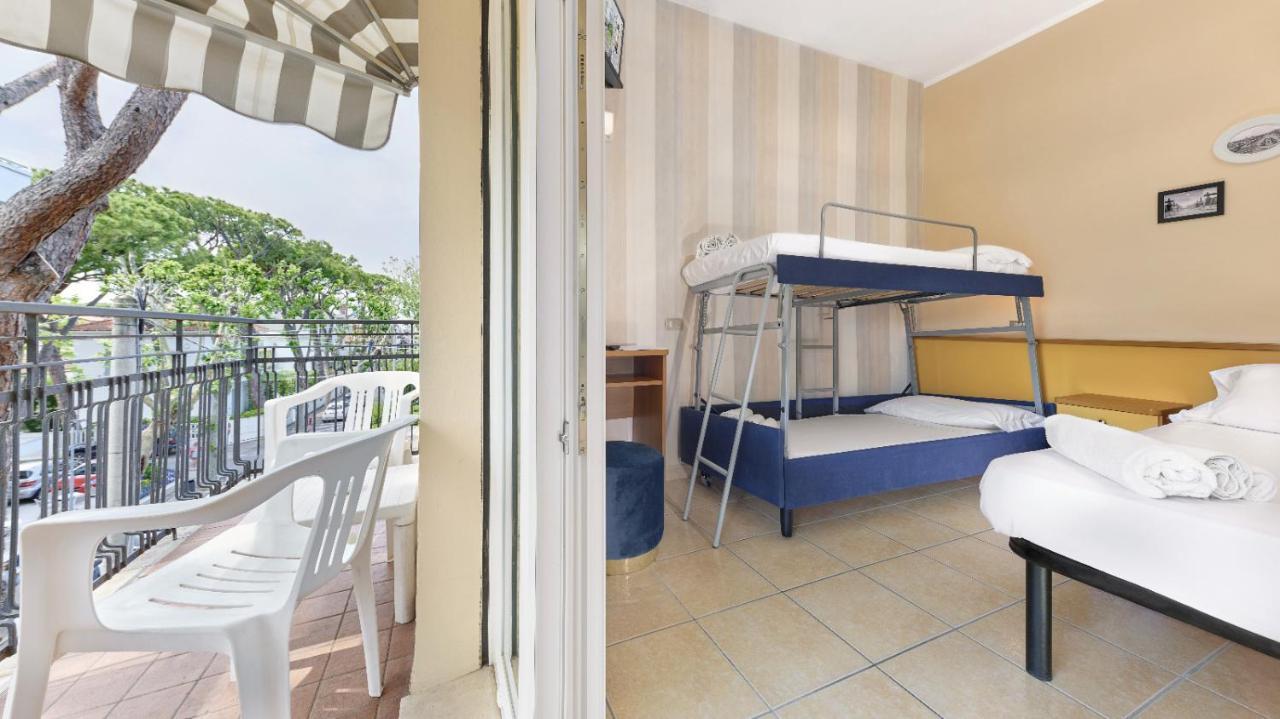 Hotel Arlecchino ריצ'יונה מראה חיצוני תמונה